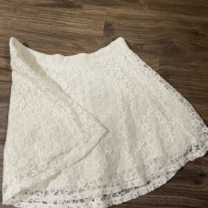 Forever 21 Cream Lace A-Line Skirt